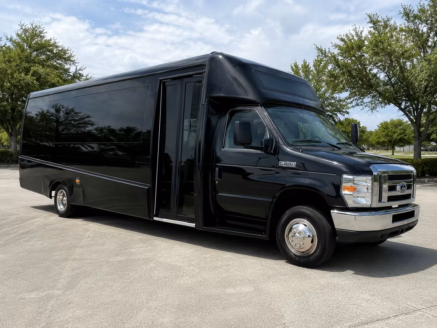 15 passenger minibus