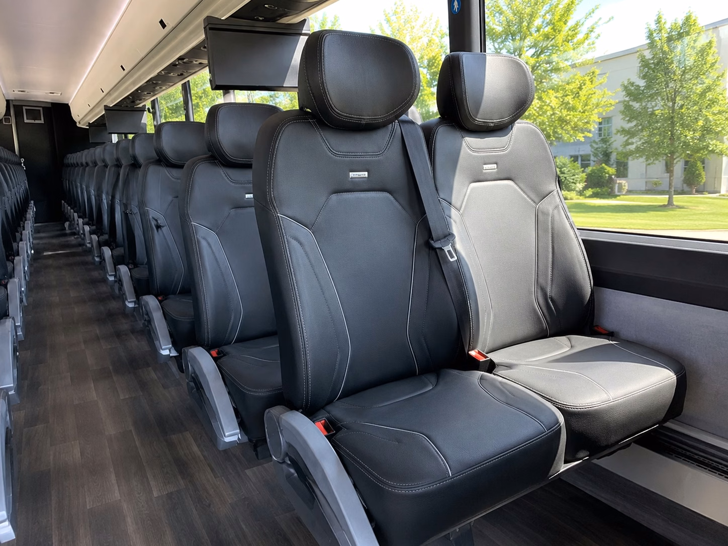 charter buses for large alexandria prom groups
