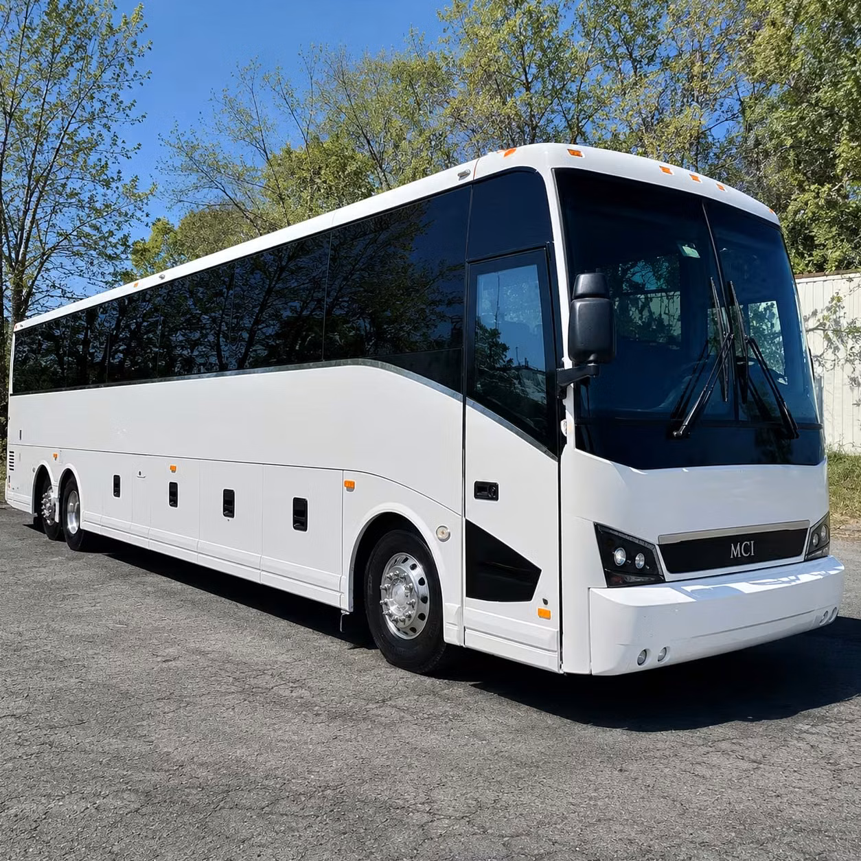 long distance bus rentals for alexandria school groups teams and academic travel