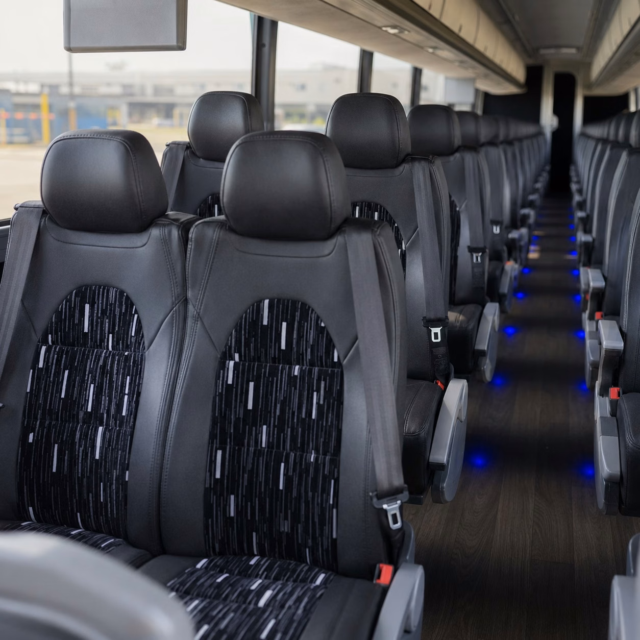 shuttle your wedding guests between old town alexandria venues and nearby hotels